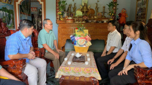 THĂM HỎI, TRI ÂN NGƯỜI CÓ CÔNG NHÂN NGÀY 27/7