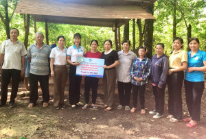 TRAO SINH KẾ CHO PHỤ NỮ KHỞI NGHIỆP TỪ MÔ HÌNH QUỸ “HEO ĐẤT”