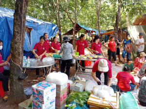 BỮA ĂN YÊU THƯƠNG