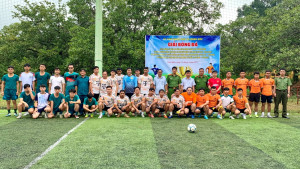 MINH ĐỨC: KHAI MẠC GIẢI BÓNG ĐÁ MINI CHÀO MỪNG NGÀY HỘI TOÀN DÂN BẢO VỆ AN NINH TỔ QUỐC NĂM 2025