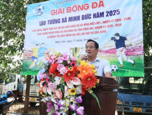 UVBTV-Phó chủ tịch UBND xã Trần Văn Tú phát biểu tại buổi lễ