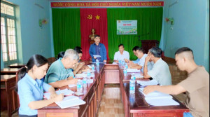 CHI BỘ ẤP BÌNH PHÚ TỔ CHỨC KIỂM ĐIỂM, ĐÁNH GIÁ VÀ XẾP LOẠI TỔ CHỨC ĐẢNG, ĐẢNG VIÊN NĂM 2025