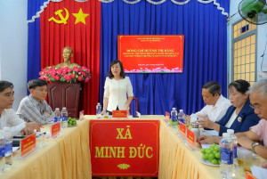 ĐỒNG CHÍ HUỲNH THỊ HẰNG – PHÓ BÍ THƯ THÀNH ỦY, CHỦ TỊCH ỦY...