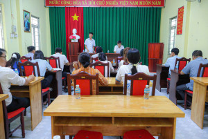 ĐẢNG ỦY XÃ MINH ĐỨC NẮM TÌNH HÌNH HOẠT ĐỘNG CỦA CHI ỦY, CHI BỘ ẤP ĐỒNG DẦU SAU SÁP NHẬP..