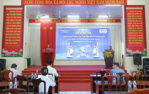 XÃ MINH ĐỨC TỔ CHỨC TẬP HUẤN ỨNG DỤNG TRÍ TUỆ NHÂN TẠO, NÂNG CAO NĂNG LỰC CHUYỂN ĐỔI SỐ TRONG CÔNG TÁC HÀNH CHÍNH
