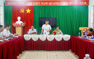 THƯỜNG TRỰC ĐẢNG ỦY XÃ MINH ĐỨC LÀM VIỆC VỚI ĐẢNG BỘ TRƯỜNG...