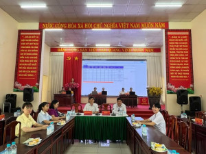 BÍ THƯ ĐẢNG ỦY XÃ MINH ĐỨC TRỰC TIẾP CHỈ ĐẠO CÔNG TÁC BẦU CỬ