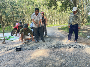 TỔ 9, ẤP ĐỒNG DẦU RA QUÂN CHỈNH TRANG ĐƯỜNG LÀNG CHÀO MỪNG QUỐC KHÁNH 02/9