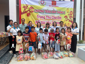 Vui Trung thu với các em nhỏ Trường Tiểu học Minh Hưng A - Cơ sở 2