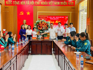 Phường Minh Hưng tổ chức họp mặt Kỷ niệm 95 năm Ngày thành lập Hội LHPN Việt Nam (20/10).