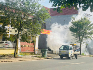 UBND phường Minh Hưng phun thuốc diệt muỗi diện rộng phòng, chống dịch bệnh Sốt xuất huyết – Zika