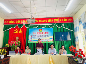 Phó Bí thư Đảng ủy phường Minh Hưng dự sinh hoạt Chi bộ Trường Tiểu học Minh Hưng B.