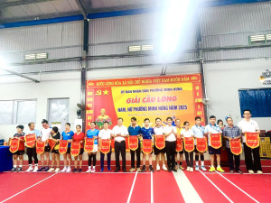 Giải Cầu lông nam, nữ phường Minh Hưng năm 2025 diễn ra sôi nổi.