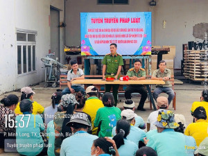CÔNG AN PHƯỜNG MINH HƯNG TĂNG CƯỜNG CÔNG TÁC TUYÊN TRUYỀN, PHỔ BIẾN PHÁP LUẬT TẠI CÁC CƠ QUAN, DOANH NGHIỆP TRÊN ĐỊA BÀN