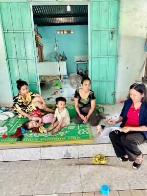 HỘI LHPN PHƯỜNG MINH HƯNG TỔ CHỨC KHẢO SÁT, THĂM HỎI CÁC HỘ GIA ĐÌNH CÓ HOÀN CẢNH ĐẶC BIỆT KHÓ KHĂN NHÂN DỊP TẾT NGUYÊN ĐÁN