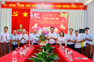 ĐẠI DIỆN CÁC GIÁO XỨ PHƯỜNG MINH HƯNG THĂM, CHÚC TẾT CÁC CƠ QUAN PHƯỜNG NHÂN DỊP XUÂN NĂM 2026