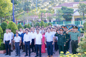 Phường Minh Hưng tổ chức Lễ dâng hoa, dâng hương tưởng niệm các Anh hùng Liệt sĩ nhân dịp mừng Đảng, mừng Xuân Bính Ngọ năm 2026.