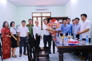 Lãnh đạo phường Minh Hưng thăm, chúc Tết doanh nghiệp và Trường Tiểu học Minh Hưng A (điểm 2) nhân dịp đầu Xuân 2026.