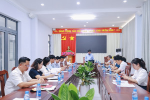 Họp Tiểu ban cơ sở vật chất - hậu cần Ủy ban bầu cử phường Minh Hưng