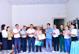 PHƯỜNG MINH HƯNG THĂM, CHÚC THỌ NGƯỜI CAO TUỔI NHÂN NGÀY NGƯỜI CAO TUỔI VIỆT NAM (6/6) NĂM 2026