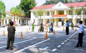 Minh Hưng: Trang bị kỹ năng lái xe an toàn cho hơn 700 người...