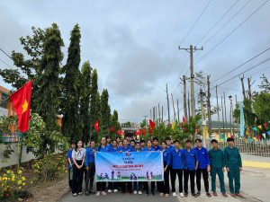 đoàn thanh niên hưởng ứng ngày chủ nhật xanh