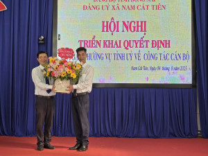 Đảng ủy xã Nam Cát Tiên tiển khai quyết định của Ban Thường vụ Tỉnh ủy Đồng Nai về công tác cán bộ