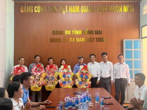 ĐẢNG ỦY XÃ NAM CÁT TIÊN TỔ CHỨC GẶP MẶT, CHÚC TẾT CÁC ĐỒNG CHÍ BÍ THƯ CHI BỘ, TRƯỞNG ẤP, TRƯỞNG BAN CÔNG TÁC MẶT TRÂN ẤP, ĐẢNG VIÊN, HỘI VIÊN CỰU CHIẾN BINH NHÂN DỊP TẾT NGUYÊN ĐÁN BÍNH NGỌ NĂM 2026