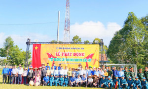 LỄ PHÁT ĐỘNG TRỒNG CÂY “ĐỜI ĐỜI NHỚ ƠN BÁC HỒ” CỦA XÃ NAM CÁT TIÊN