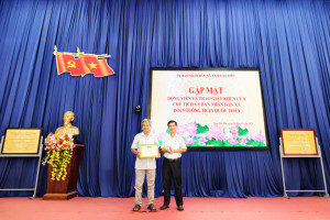 TUYÊN DƯƠNG HỘ DÂN TRẦN QUỐC TOẢN TỰ NGUYỆN THÁO DỠ CÔNG TRÌNH XÂY DỰNG TRÁI PHÉP TRÊN ĐẤT LÂM NGHIỆP THUỘC BAN QUẢN LÝ RỪNG PHÒNG HỘ TÂN PHÚ