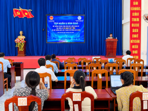 XÃ NAM CÁT TIÊN PHỐI HỢP TỔ CHỨC  TẬP HUẤN HƯỚNG DẪN HỆ THỐNG IOC, LRIS