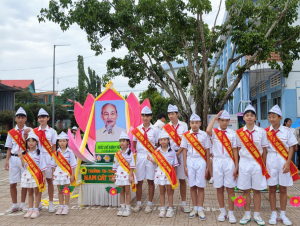 RỘN RÀNG "HỘI TRẠI TẾT TRUNG THU" VÀ “ĐÊM HỘI TRĂNG RẰM” TRÊN ĐỊA BÀN XÃ NAM CÁT TIÊN
