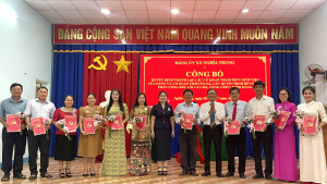 Đảng ủy xã Nghĩa Trung tổ chức Hội nghị công bố các Quyết...