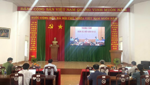 Lãnh đạo Đảng uỷ, UBND xã Nghĩa Trung dự hội nghị tập huấn
