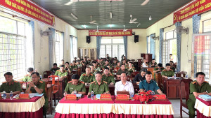 Công an xã Nghĩa Trung tổ chức hội nghị sơ kết công tác 6 tháng đầu năm 2025