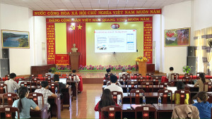 Lãnh đạo xã Nghĩa Trung tham dự lớp bồi dưỡng, cập nhật kiến thức, kỹ năng