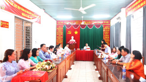 Xã Nghĩa Trung tổ chức Hội nghị công bố Quyết định về công tác cán bộ lĩnh vực giáo dục