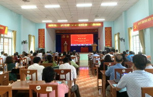 Đảng ủy xã Nghĩa Trung tổ chức hội nghị tập huấn công tác Đảng và đảng viên