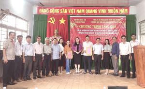 Thường trực HĐND xã Nghĩa Trung làm việc với thôn 15, 16 và thôn 17