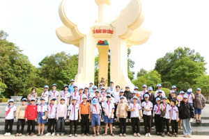 Trường Tiểu học Đức Liễu tổ chức hoạt động trải nghiệm tại “địa chỉ đỏ” Tà Thiết