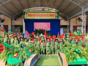 Sôi nổi lễ kỷ niệm 51 năm ngày giải phóng miền nam, thống nhất đất nước tại trường mẫu giáo Sao Mai.