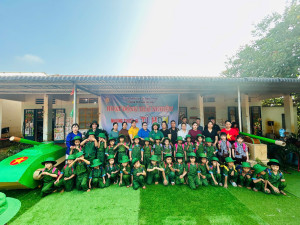 Những “chiến sĩ tí hon” tỏa sáng từ sân chơi trải nghiệm nơi điểm lẻ thôn 15.