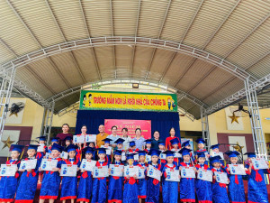 Trường mẫu giáo Sao Mai tổ chức kỷ niệm 136 năm ngày sinh Chủ tịch Hồ Chí Minh gắn với lễ ra trường cho trẻ 5 tuổi năm học 2025 – 2026.