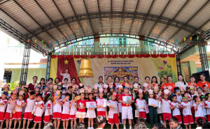 Trường Mẫu giáo Đức Liễu tổ chức chương trình “Rung chuông vàng Tiếng Anh”