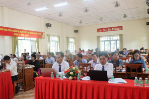 Đảng ủy xã Nghĩa Trung tổ chức Hội nghị Ban Chấp hành Đảng bộ lần thứ 5 (mở rộng) và sơ kết 1 năm thực hiện mô hình địa phương hai cấp