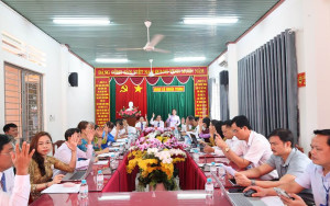 Hội đồng nhân dân xã Nghĩa Trung tổ chức Kỳ họp thứ 5 (kỳ họp chuyên đề)