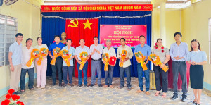 Thôn Lam Sơn công bố các quyết định về tổ chức bộ máy và nhân sự sau sắp xếp