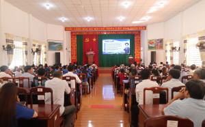 Gần 200 cán bộ, công chức, viên chức tham gia học tập chuyên đề