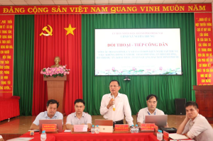 UBND xã Nghĩa Trung đối thoại với người dân