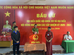 Ngày hội bầu cử tại một số điểm bầu cử